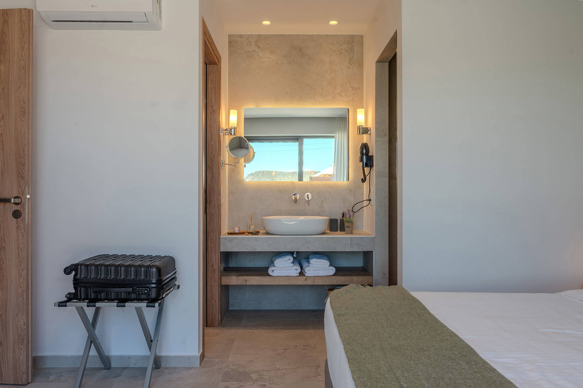 

Adorian-Suites-Crete-1324.jpg